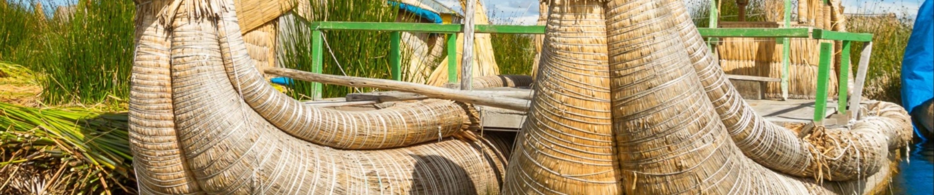 bateaux-traditionnels-lac-titicaca-perou