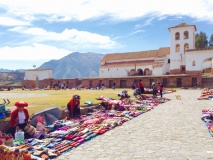 Chinchero-marche-local-vallée-sacrée-perou