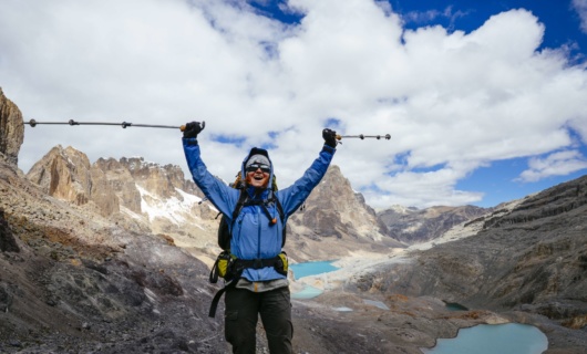 femme-trek-andes-perou