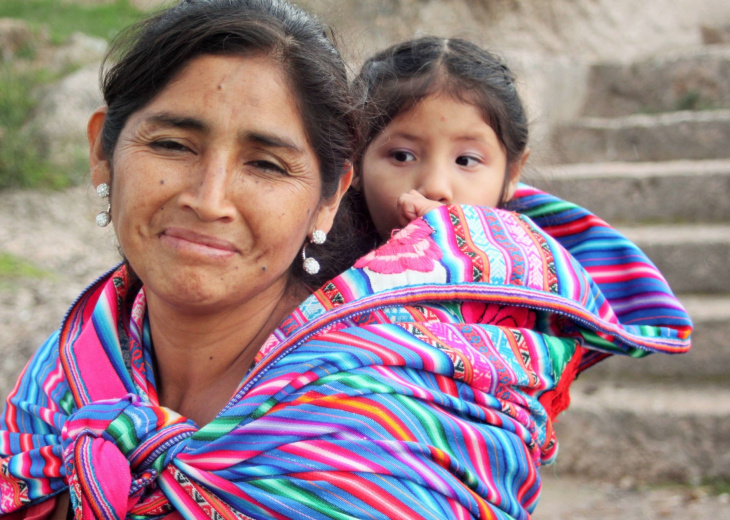 Femme péruvienne avec son enfant, Pérou